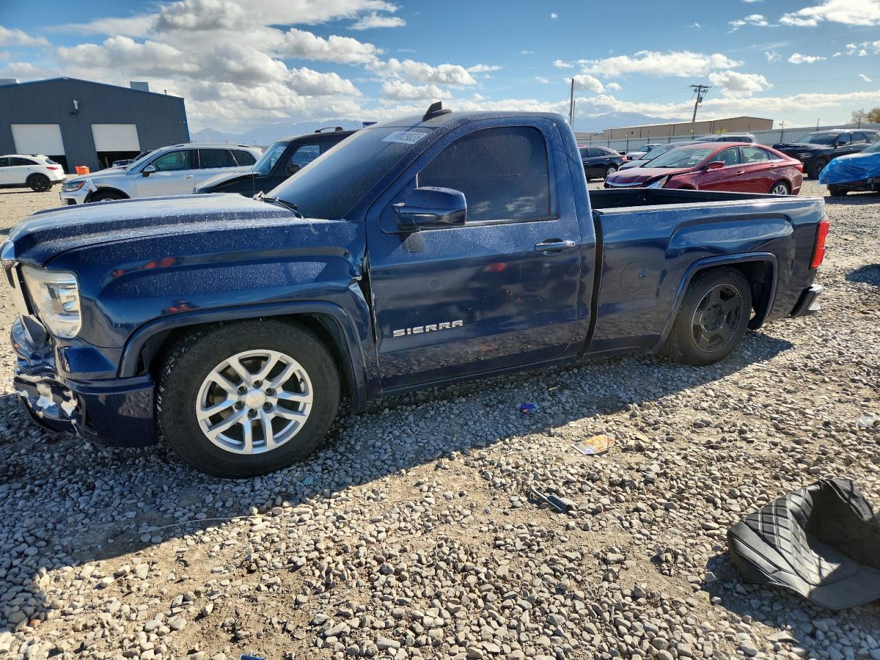 Salvage GMC Sierra Image