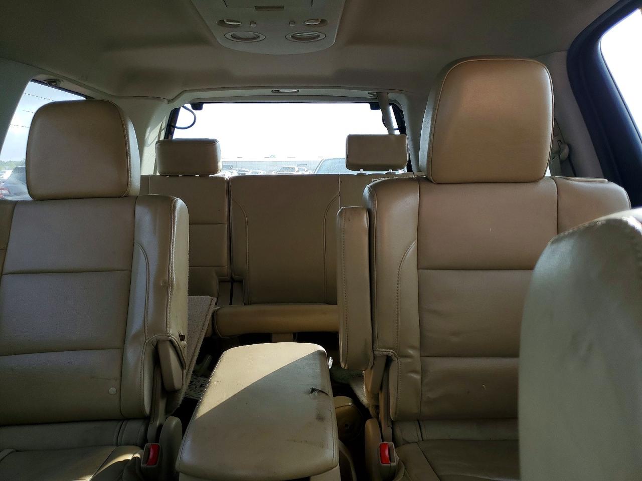 Nissan Armada Platinum