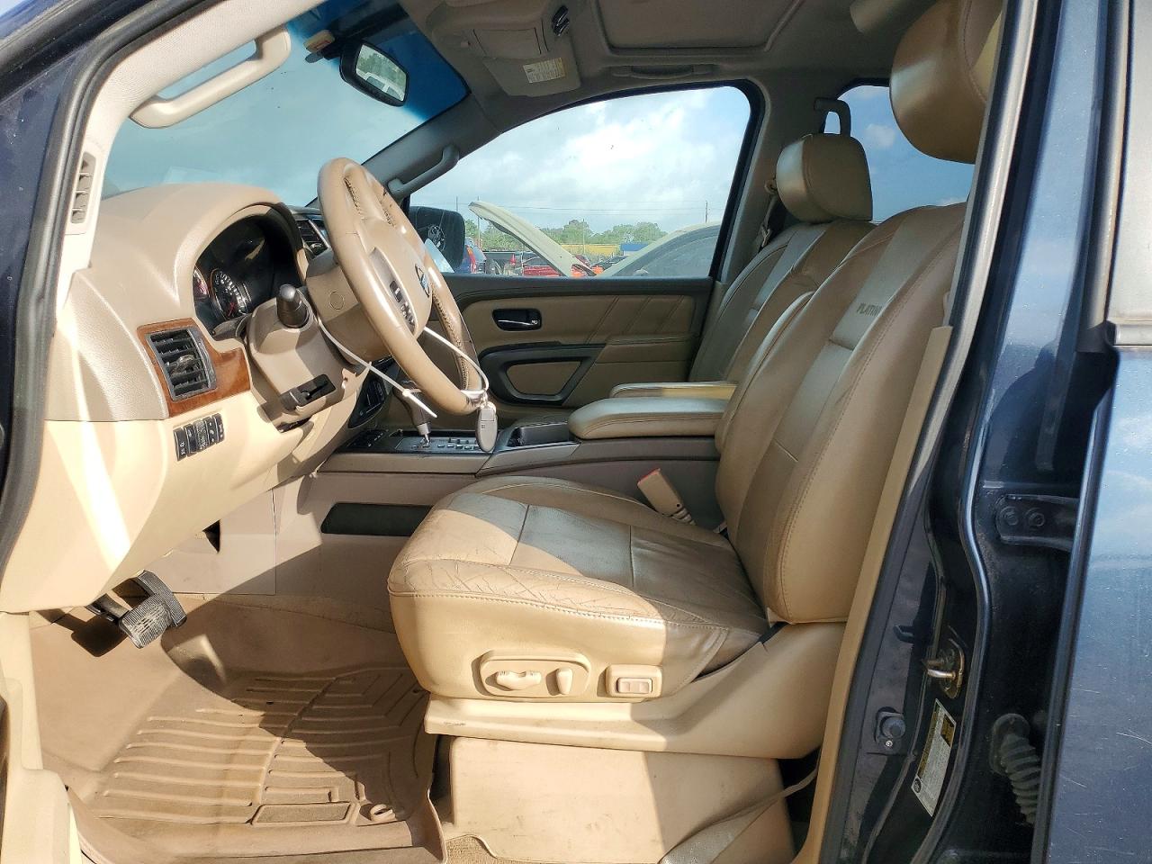 Nissan Armada Platinum