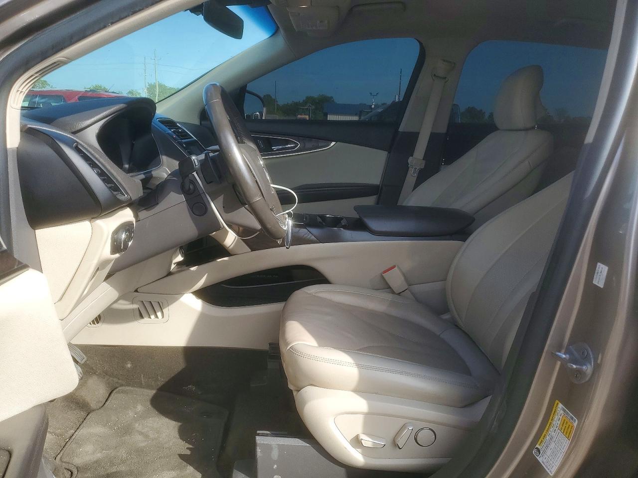 Lincoln Nautilus Select