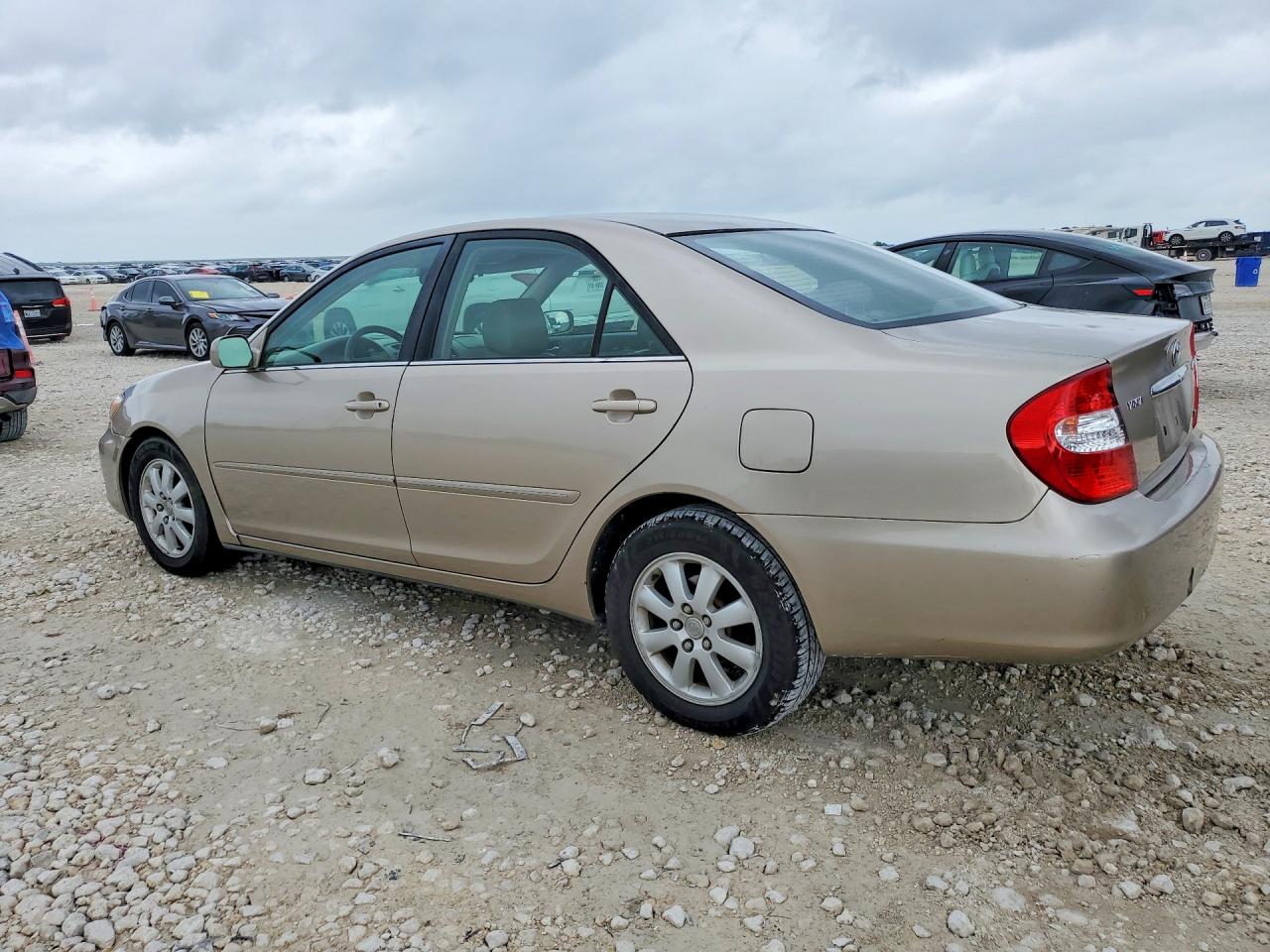 Toyota Camry Xle V6