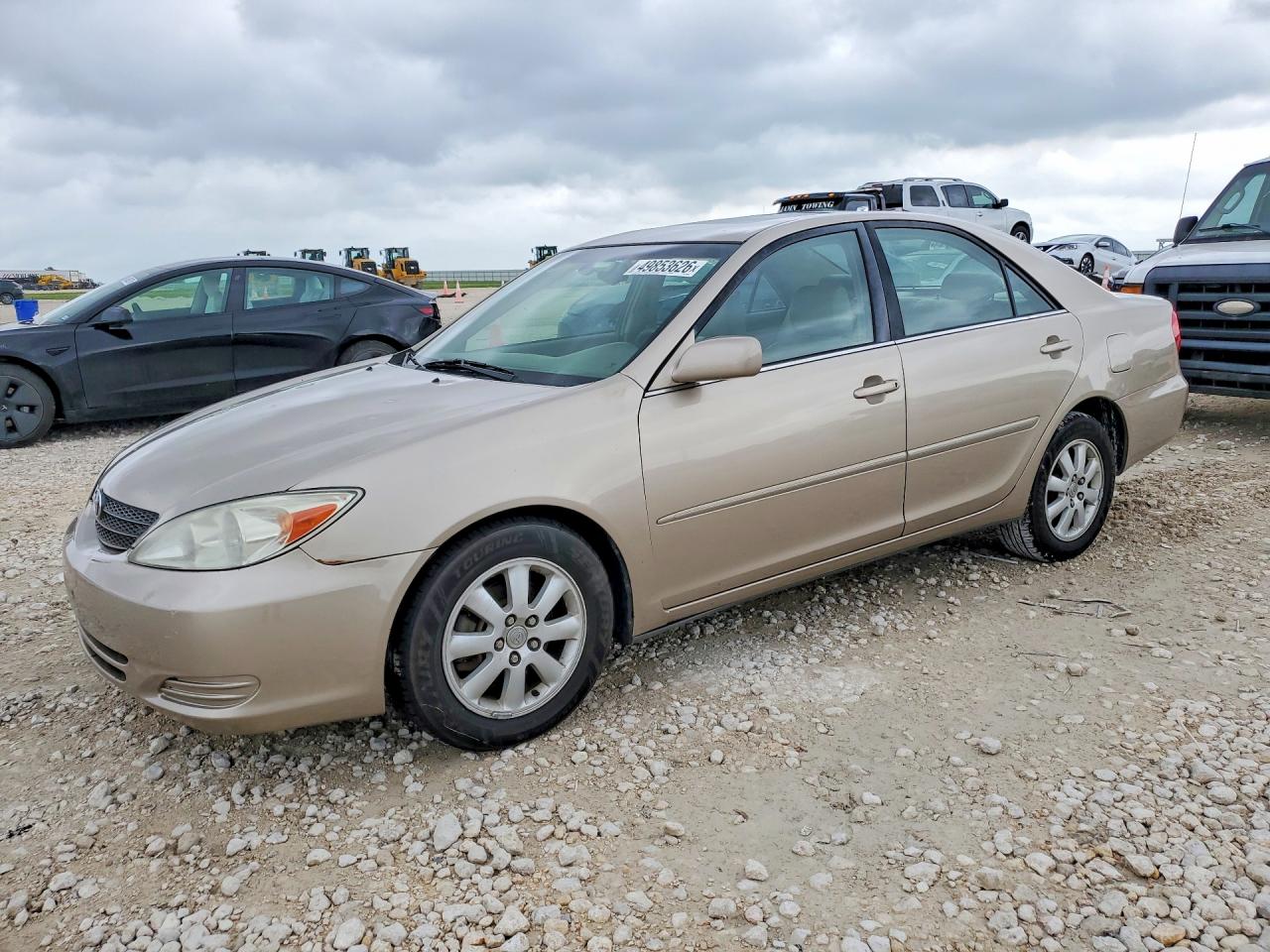 Salvage Toyota Camry Image