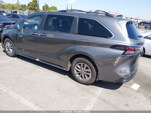Toyota Sienna Xle