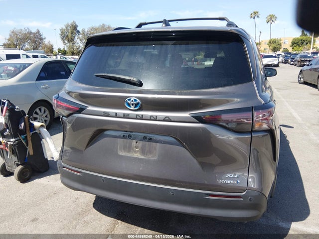 Toyota Sienna Xle