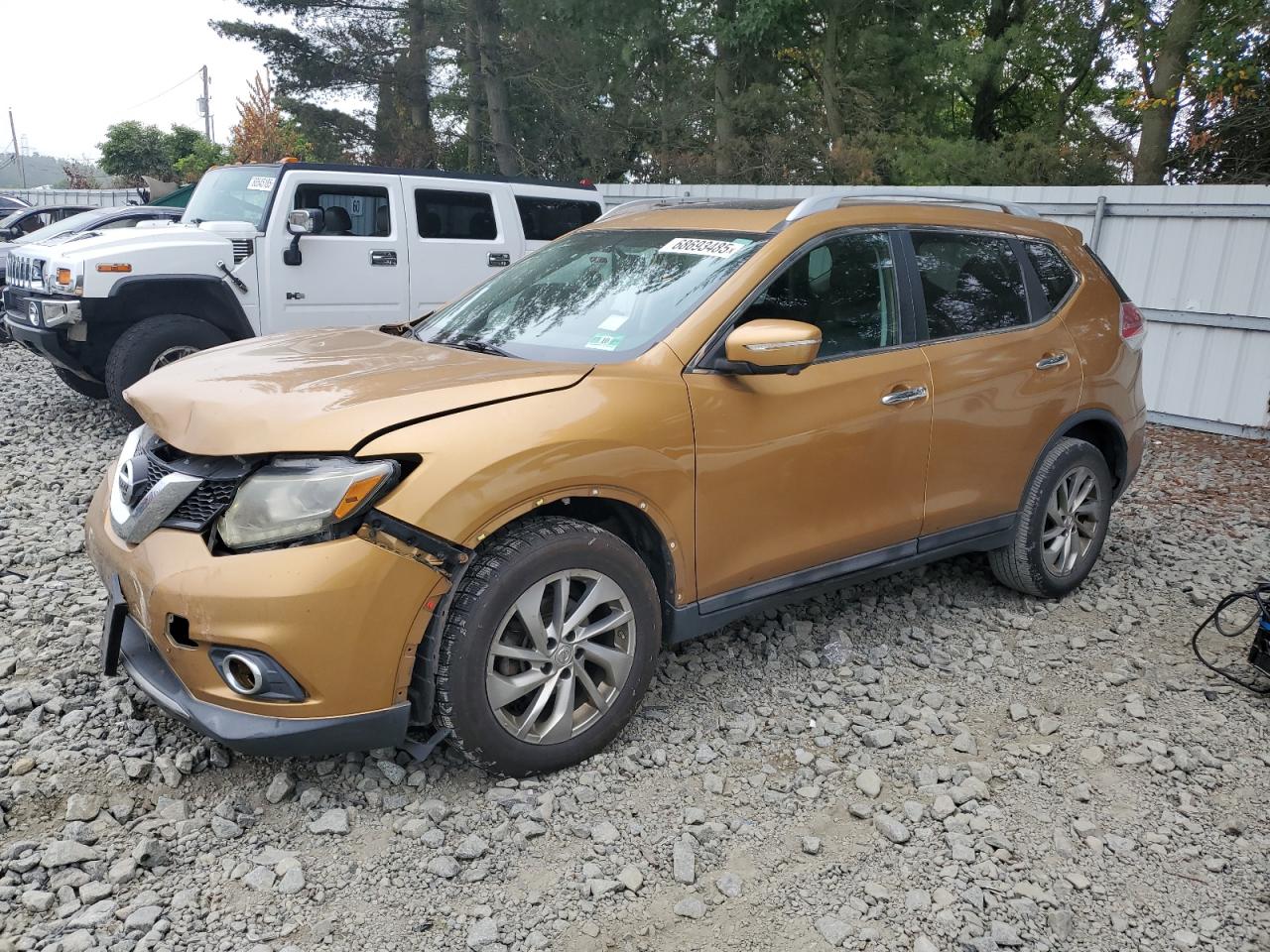 Salvage Nissan Rogue Image