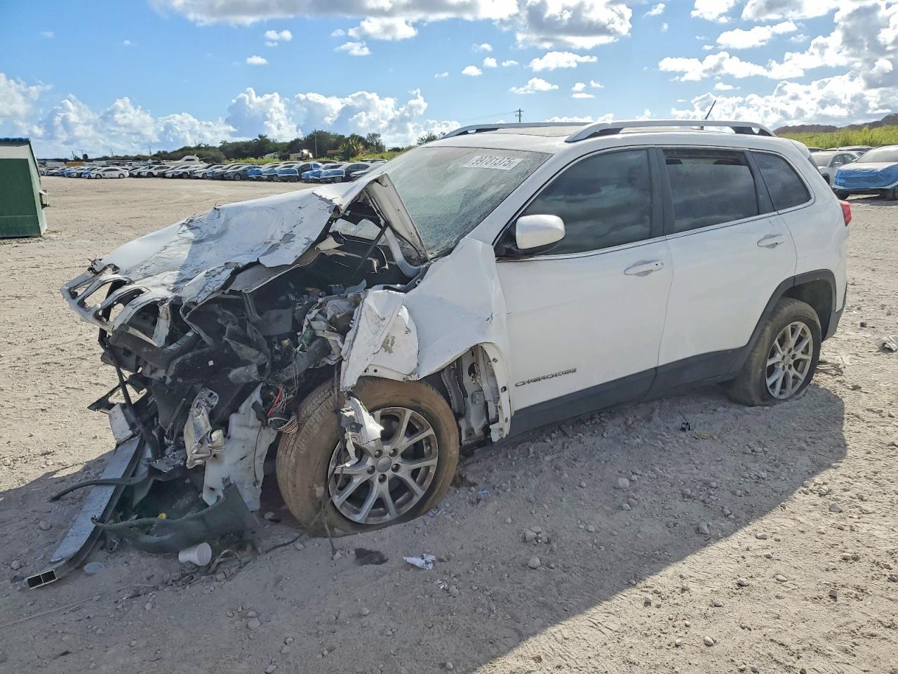 Salvage Jeep Grand Cherokee Image