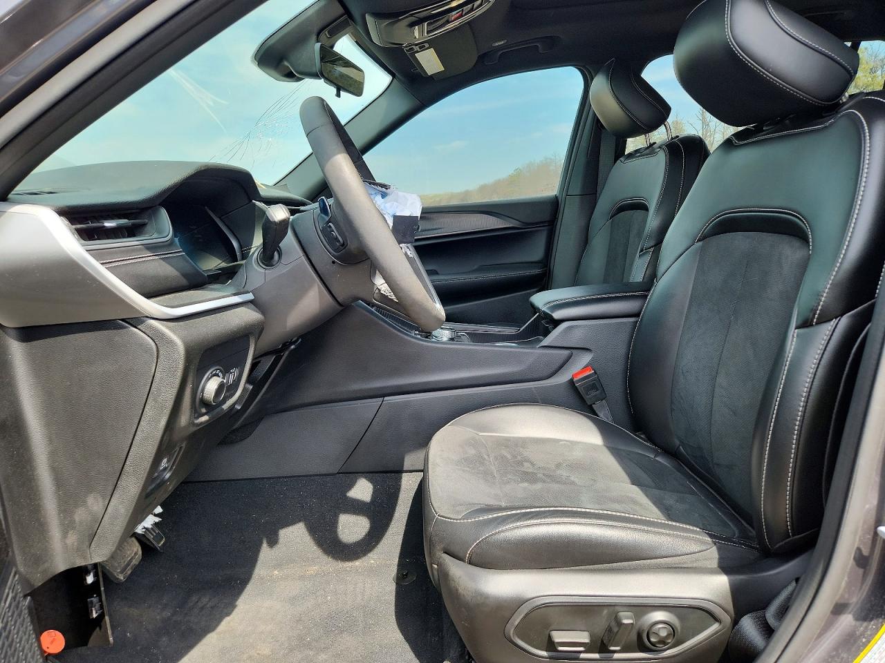 Jeep Cherokee L Laredo