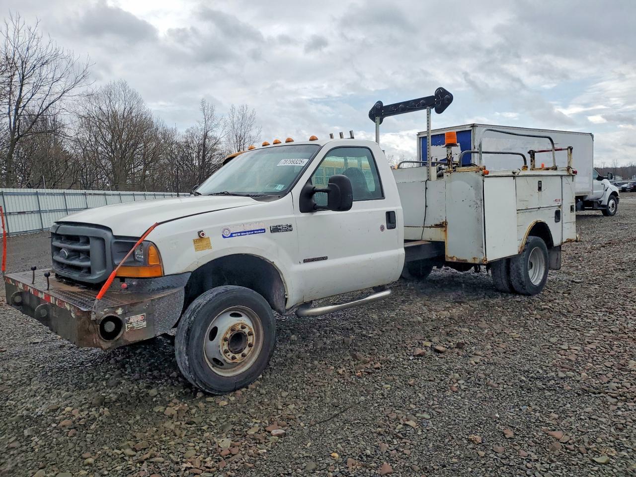 Salvage Ford F-450 Image