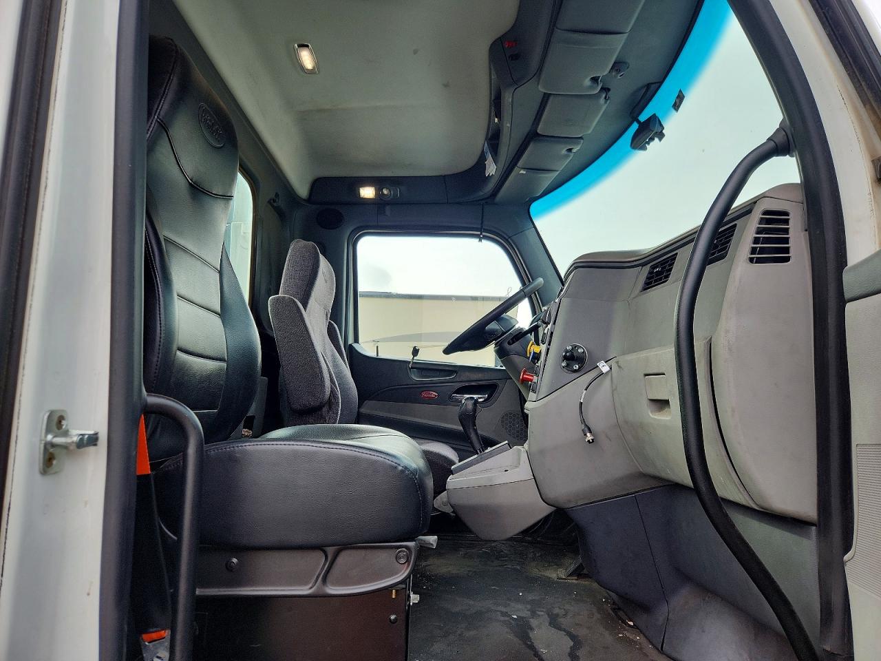 Peterbilt 579