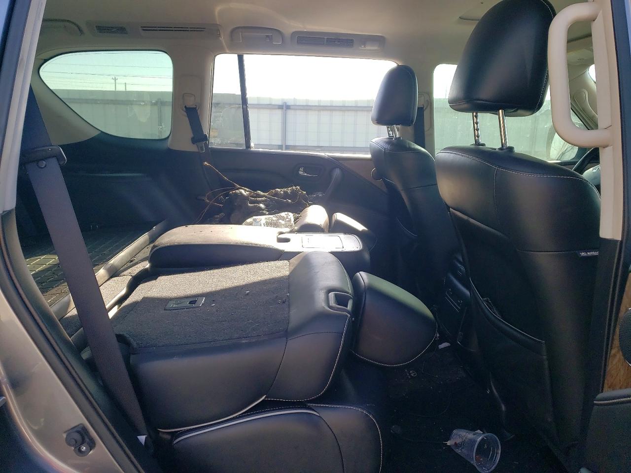 INFINITI Qx Premium Select