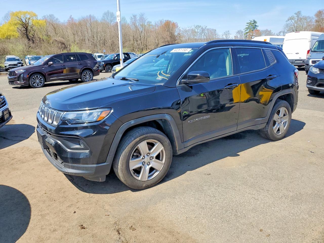 Salvage Jeep Compass Image