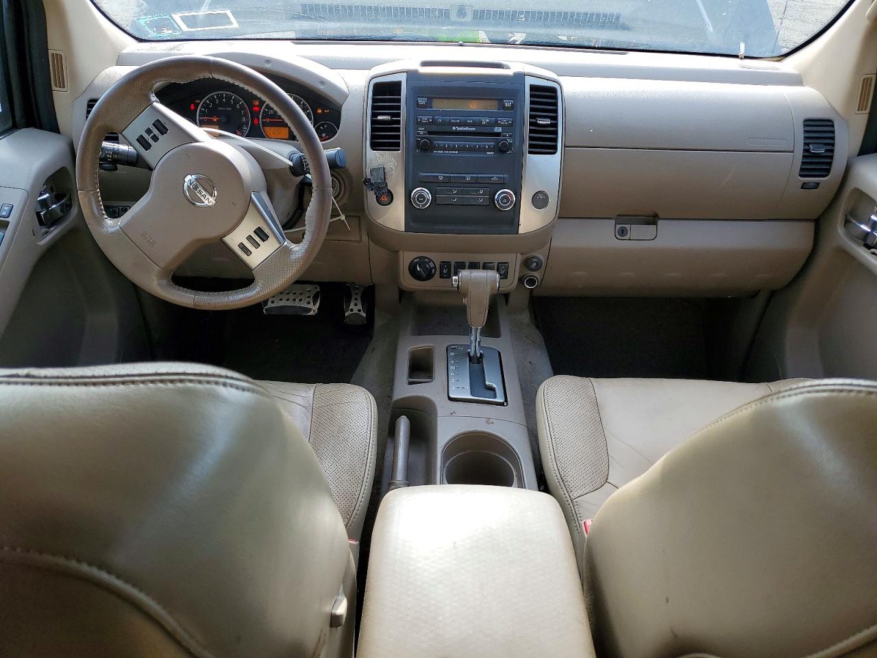 Nissan Frontier Sv V6
