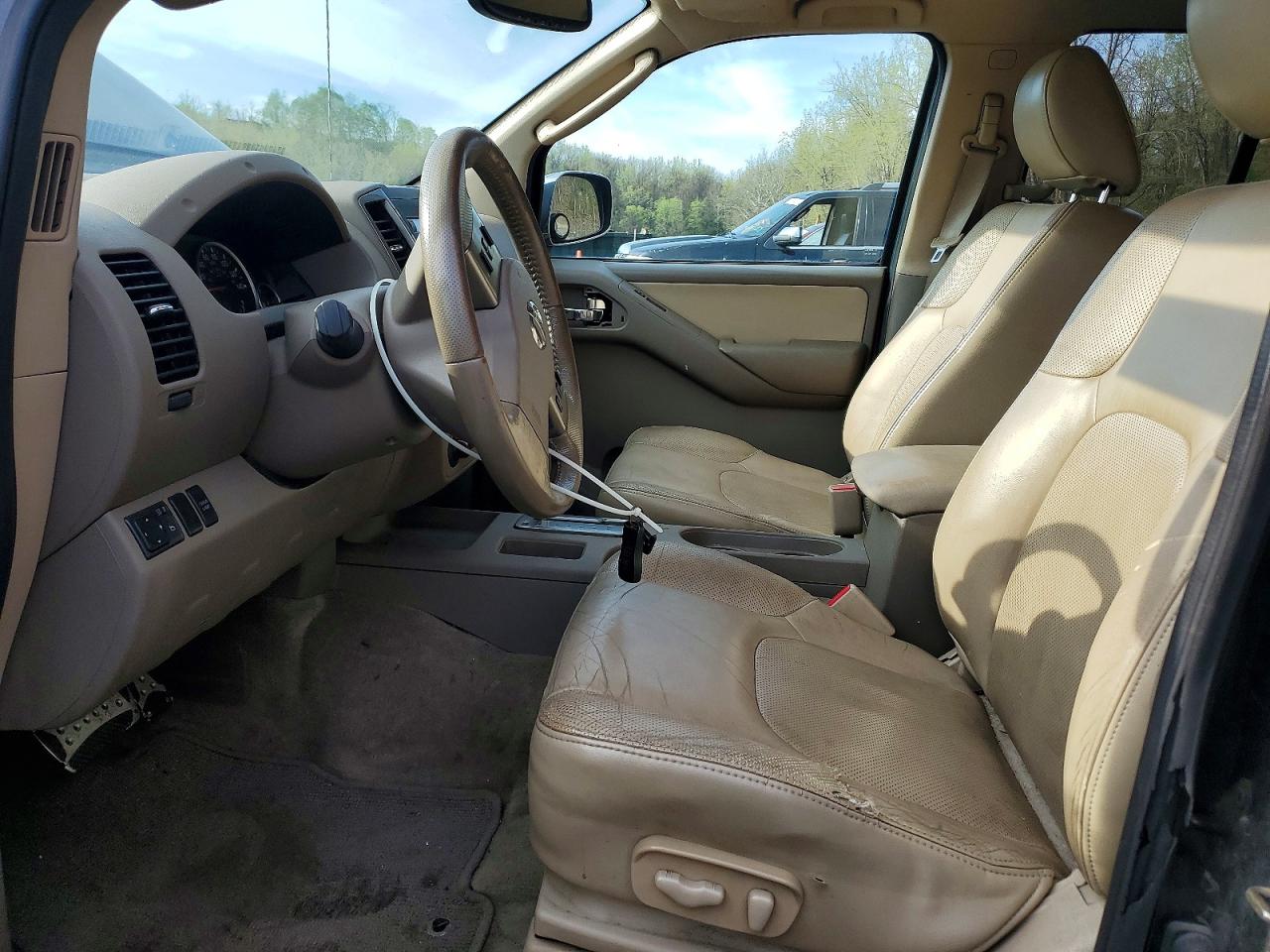Nissan Frontier Sv V6