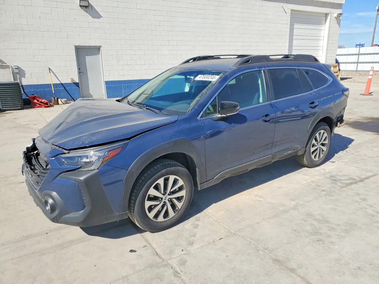 Salvage Subaru Outback Image