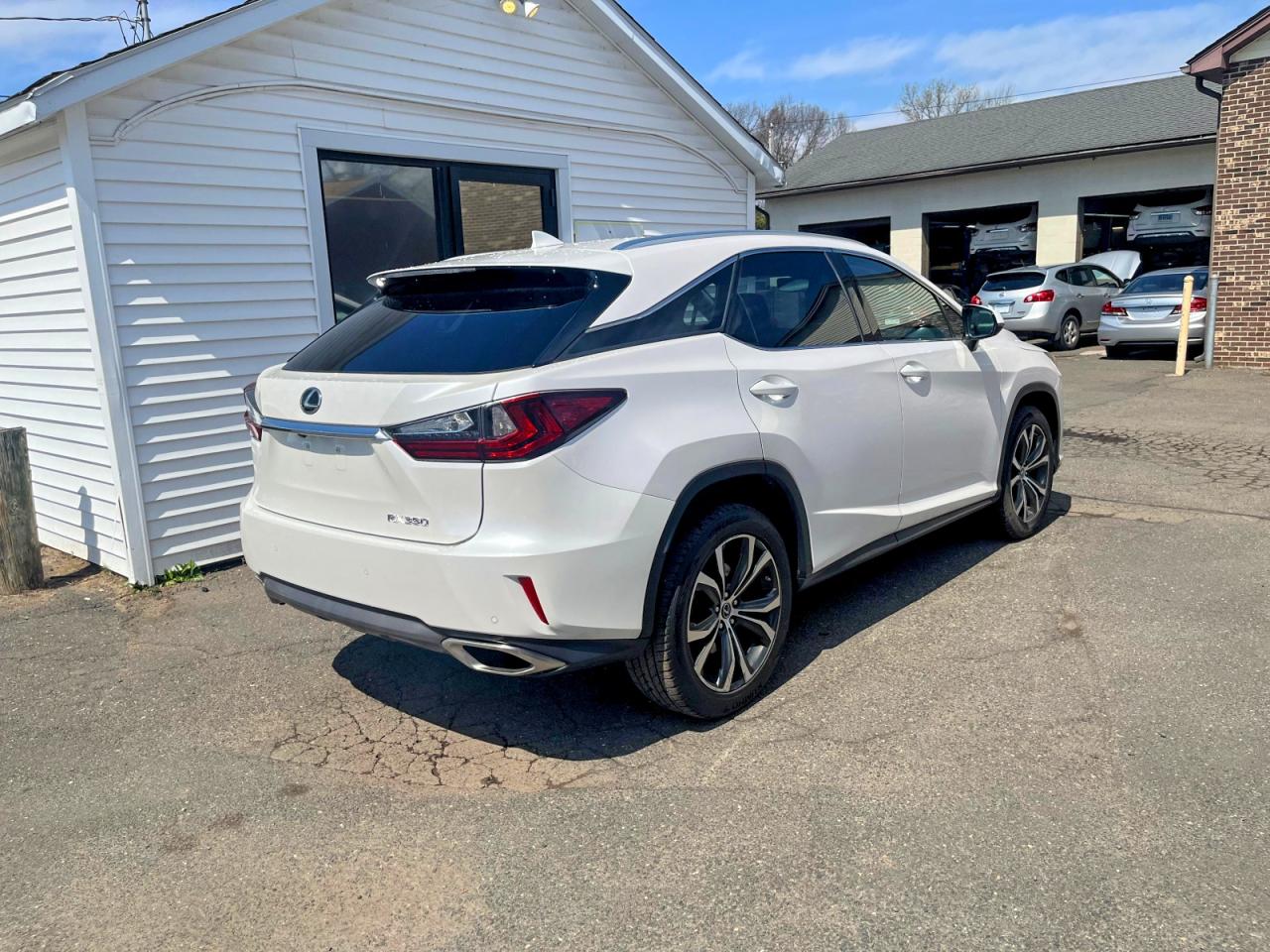 Lexus RX Base