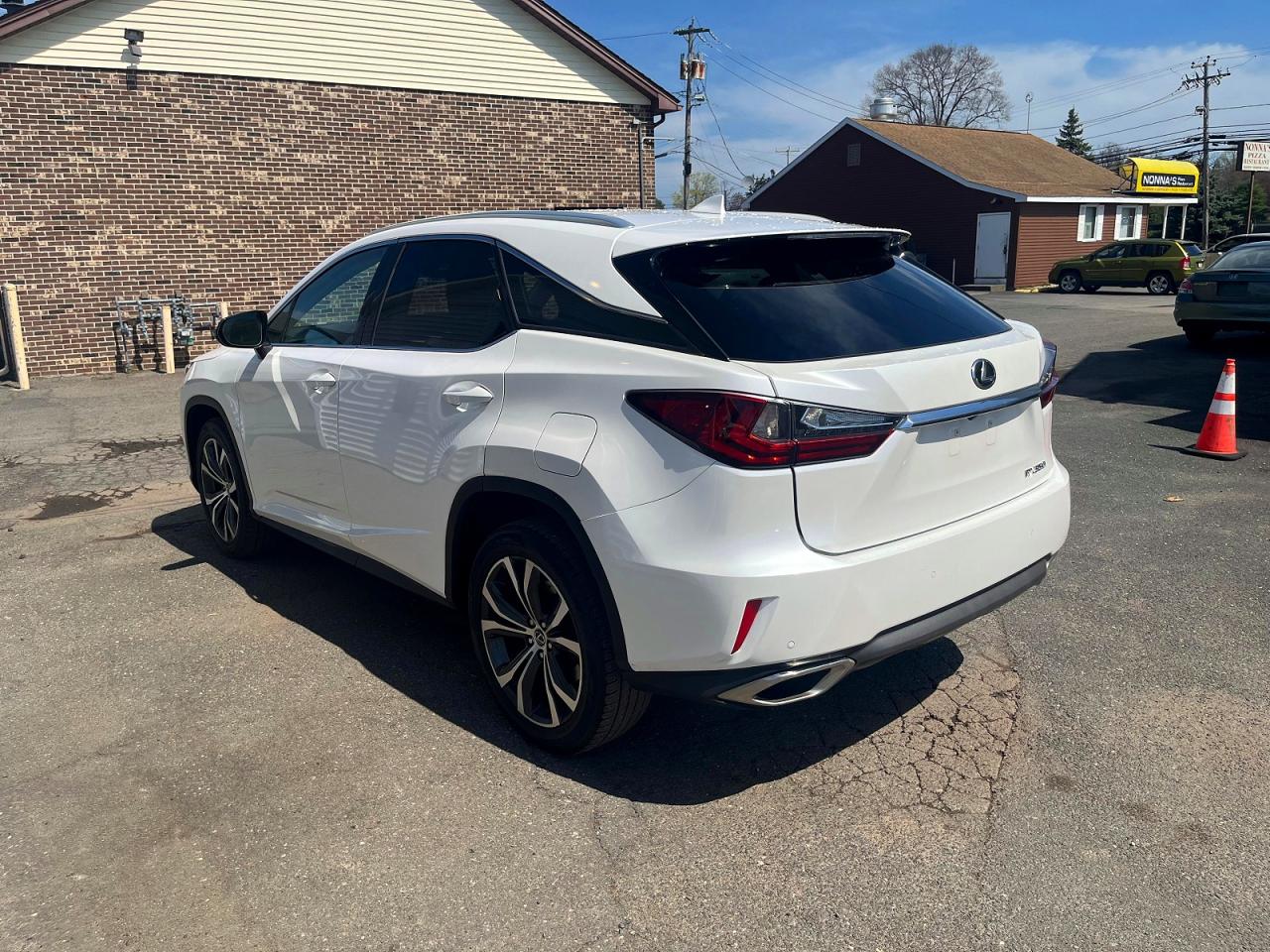 Lexus RX Base