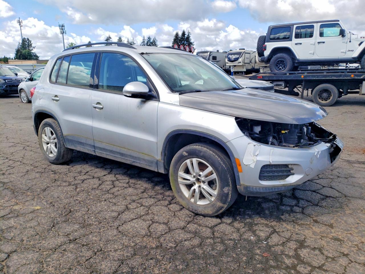Volkswagen Tiguan S