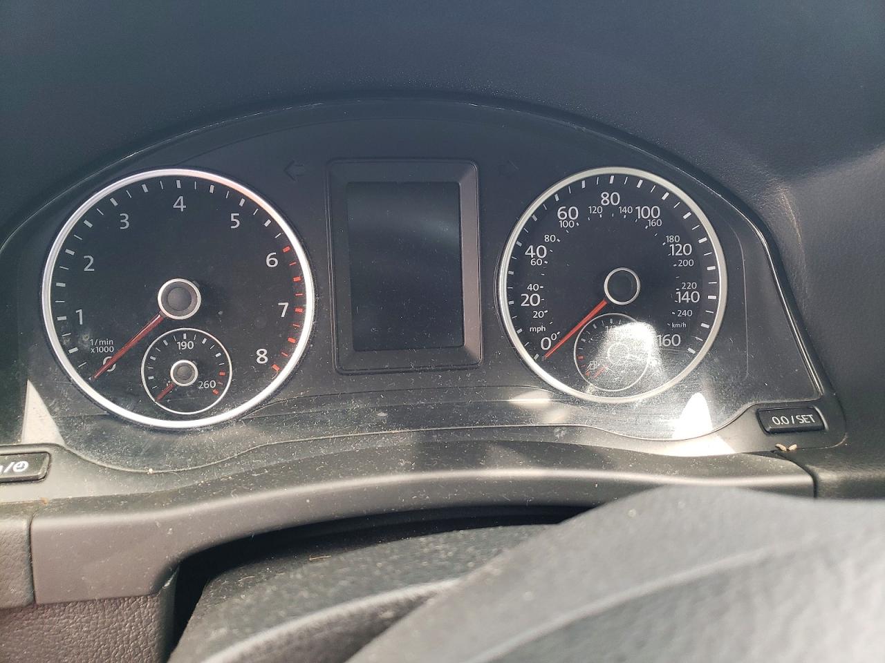 Volkswagen Tiguan S