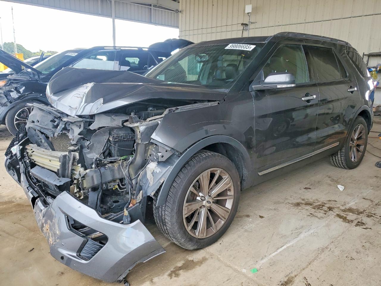 Salvage Ford Explorer Image
