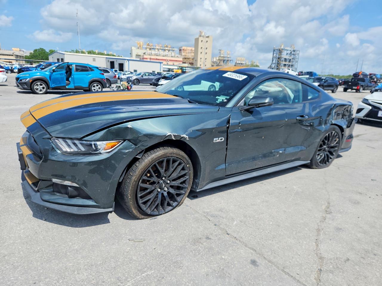 Salvage Ford Mustang Image