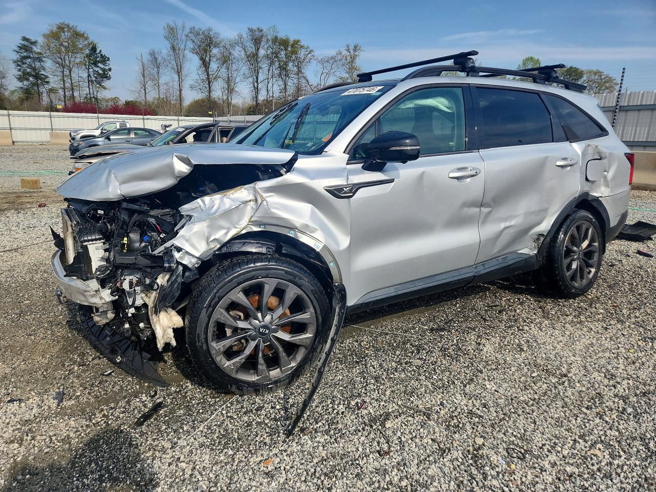 Salvage Kia Sorento Image