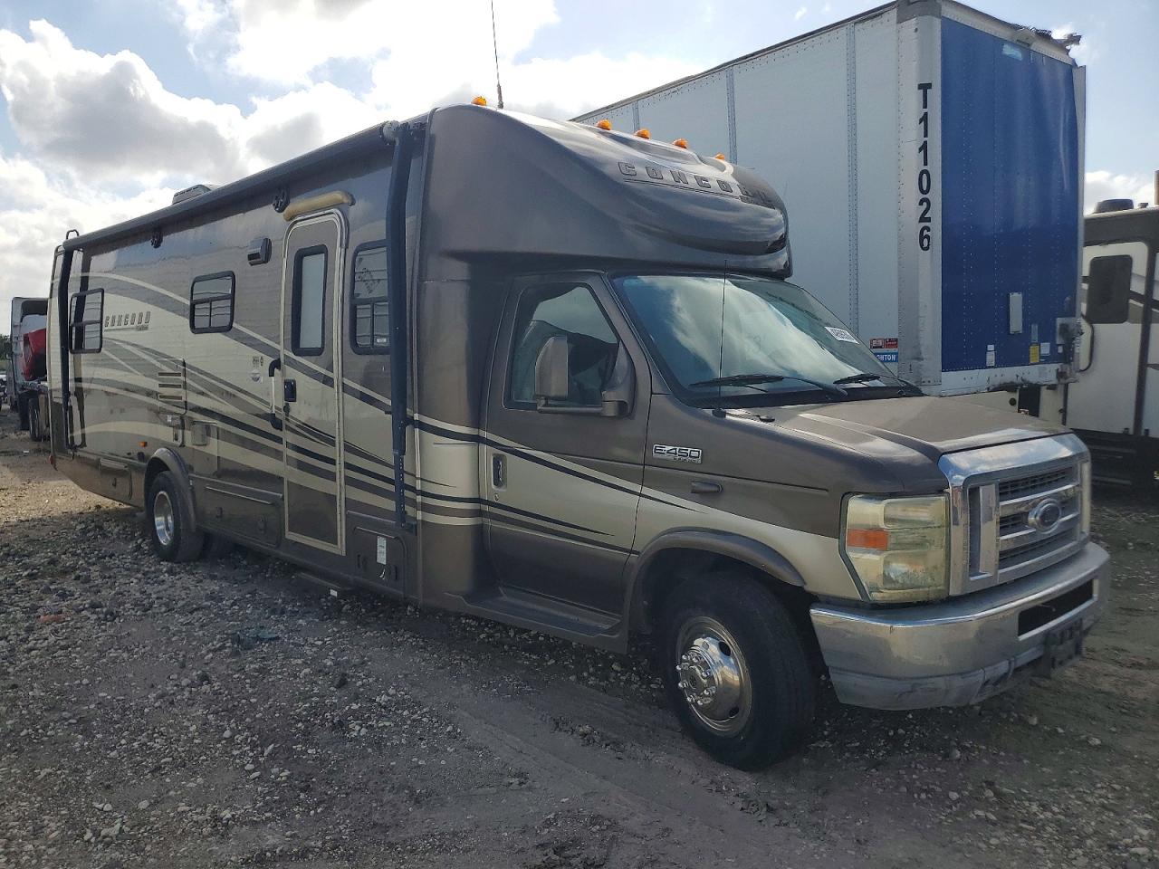 Salvage Ford Econoline Image