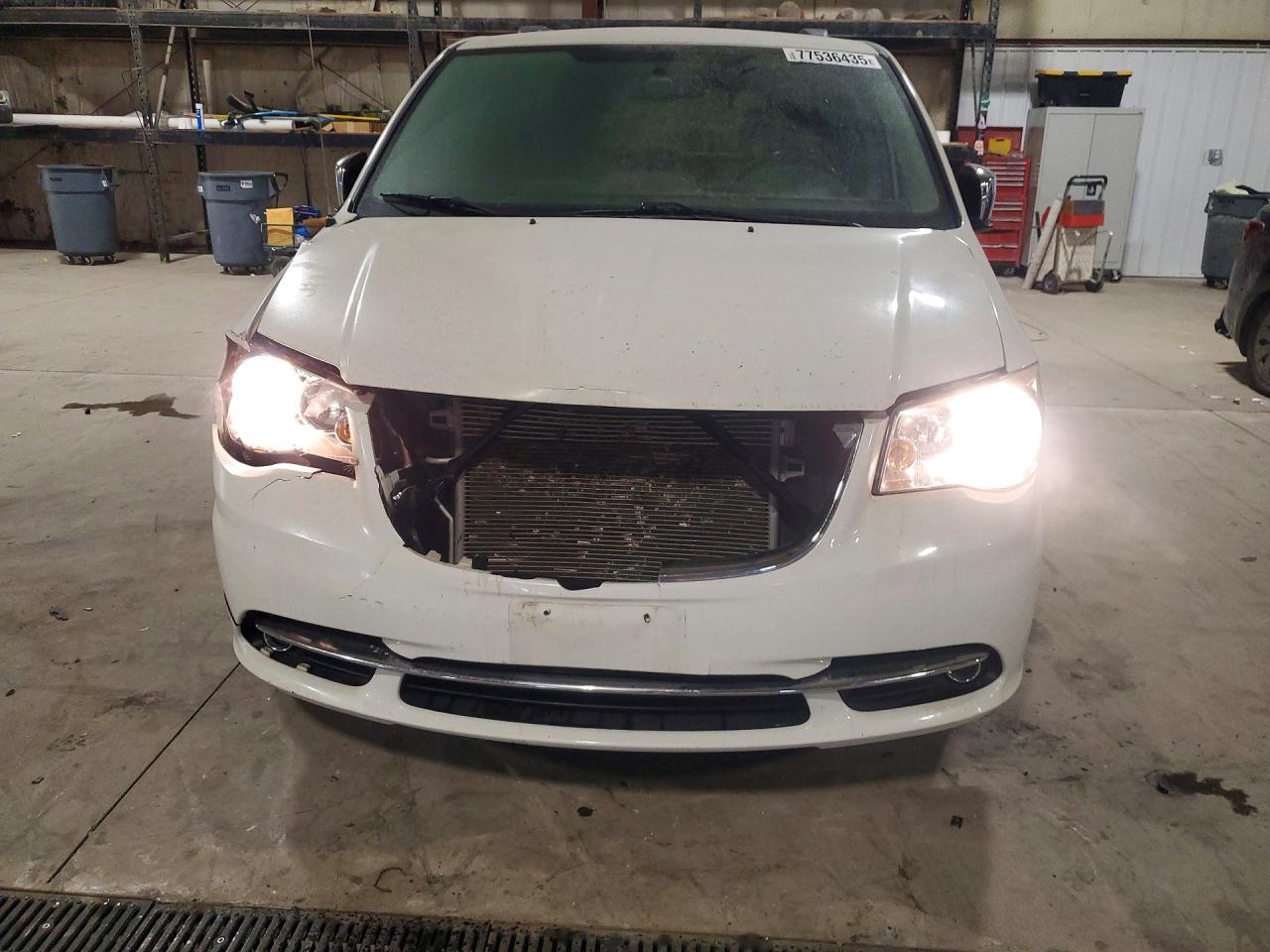 Chrysler Minivan Touring L