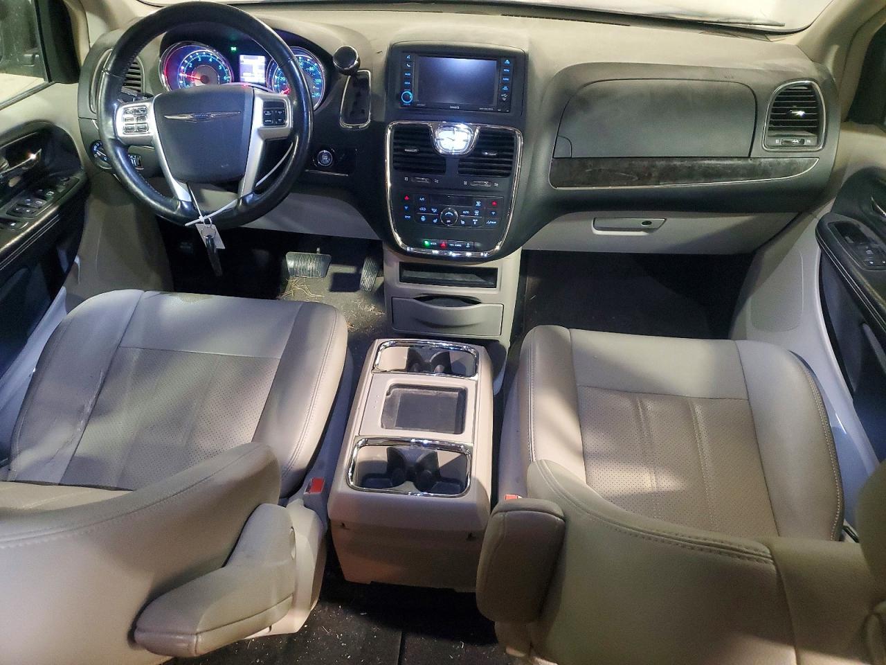 Chrysler Minivan Touring L