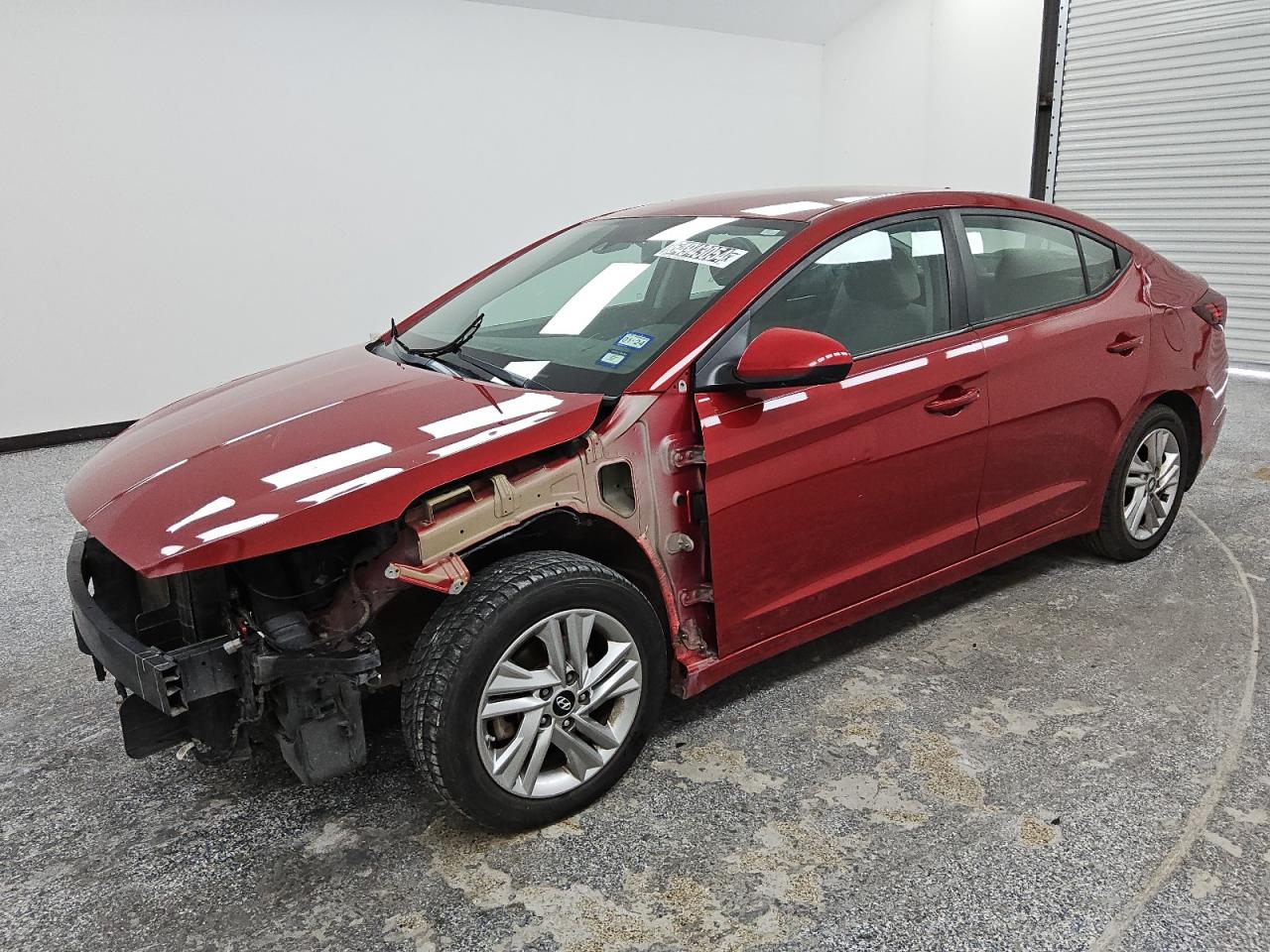 Salvage Hyundai ELANTRA Image