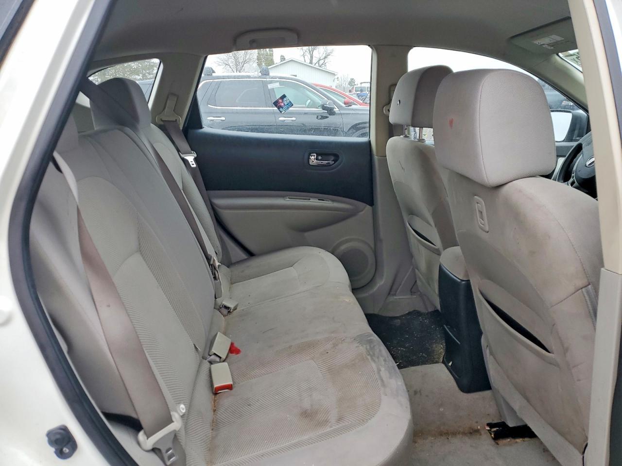 Nissan Rogue S