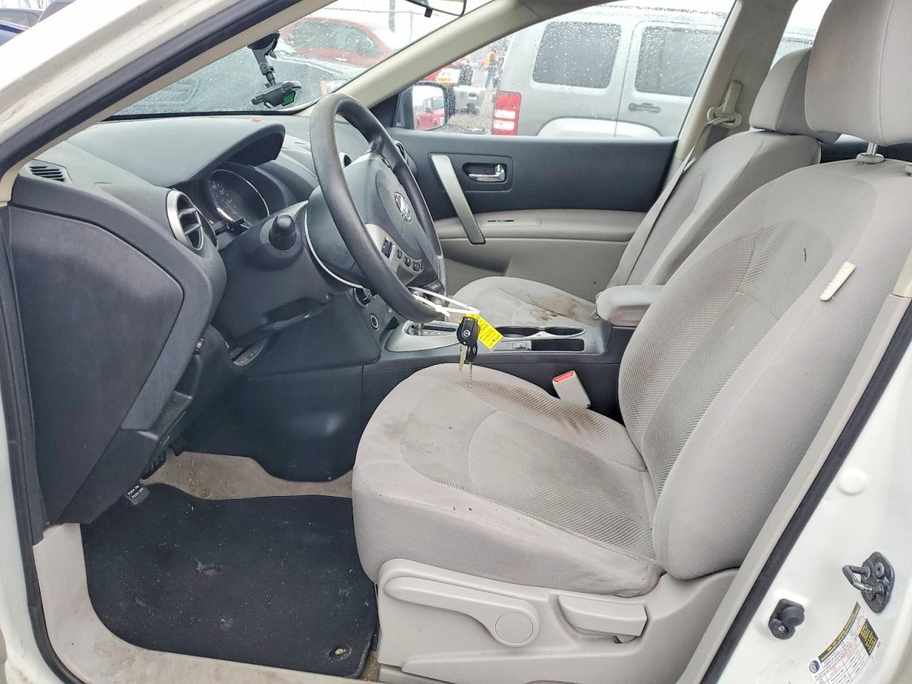 Nissan Rogue S