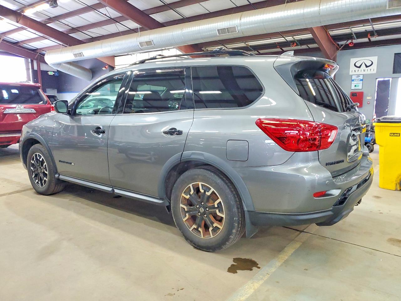 Nissan Pathfinder Sv