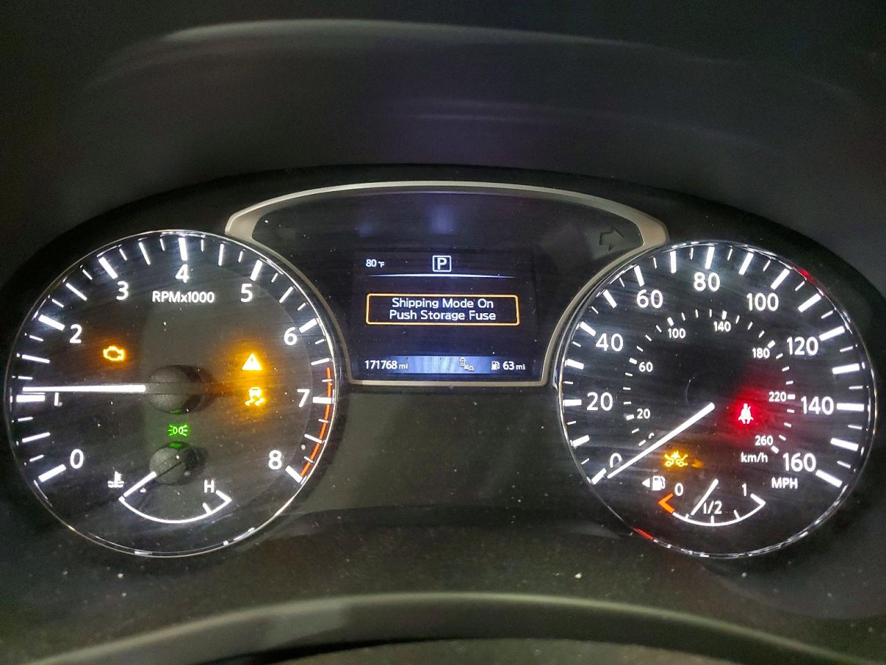 Nissan Pathfinder Sv