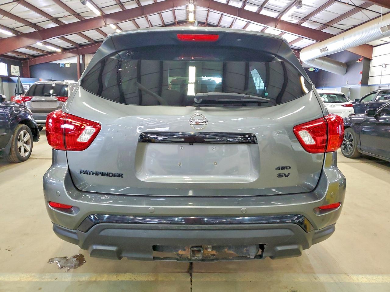 Nissan Pathfinder Sv