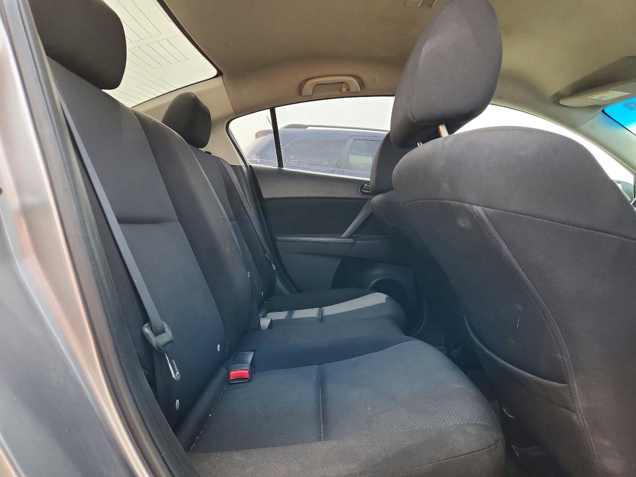 Mazda 3 I