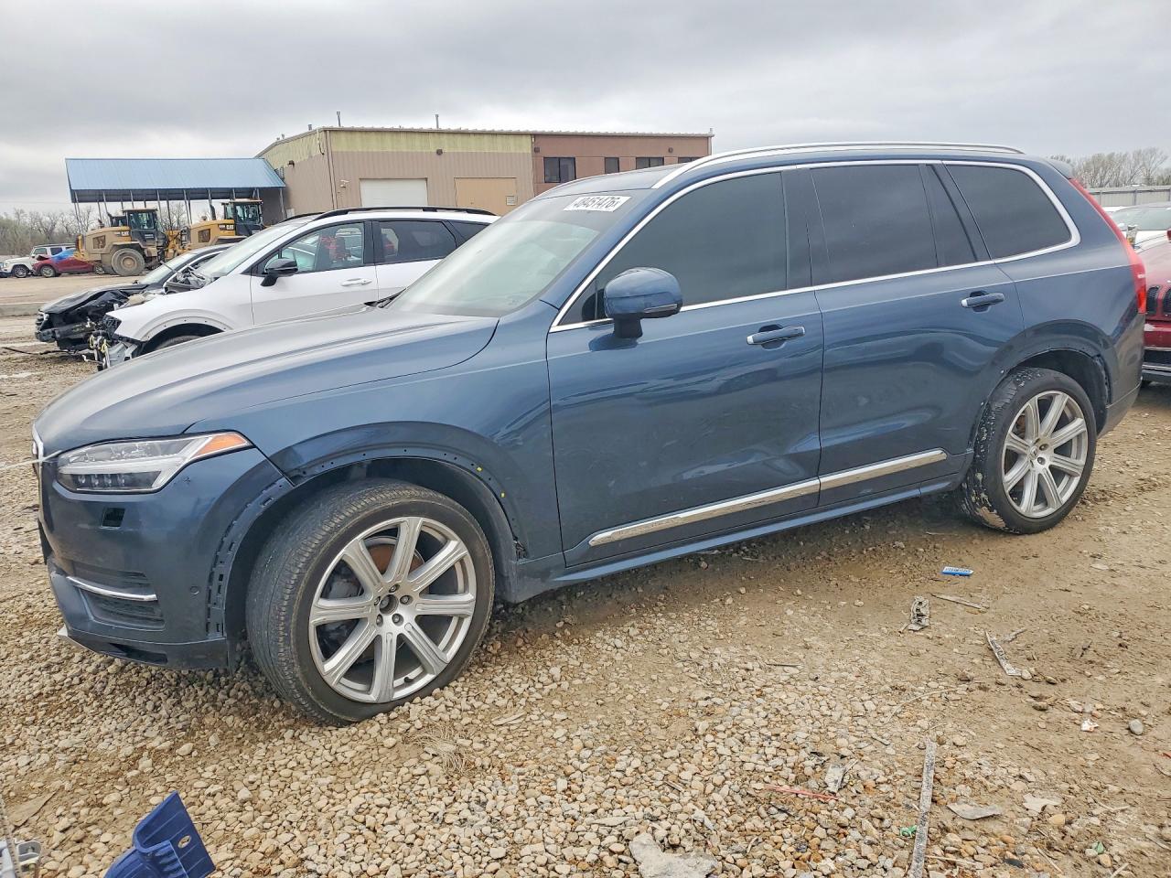 Salvage Volvo XC90 Image
