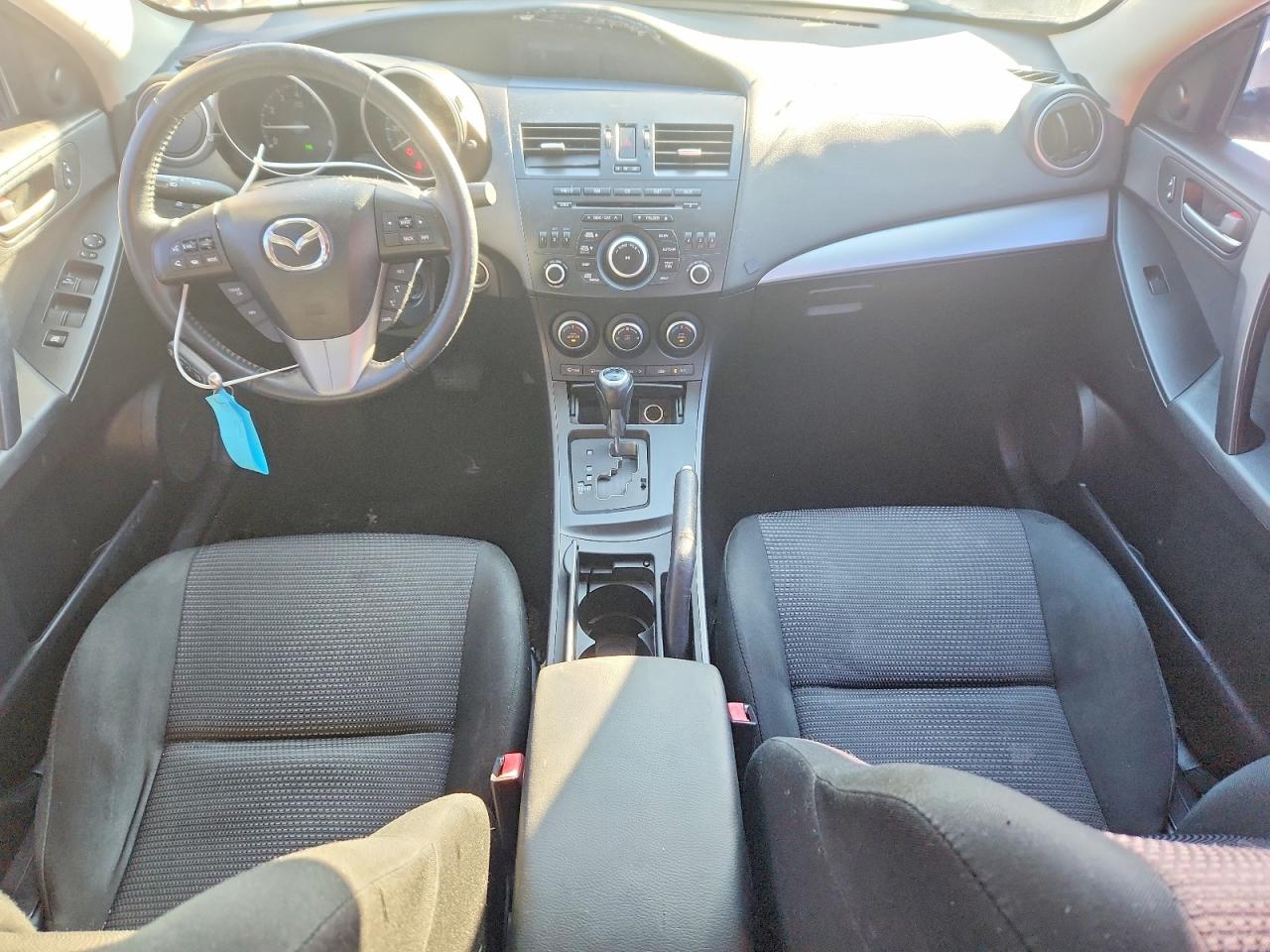 Mazda 3 I