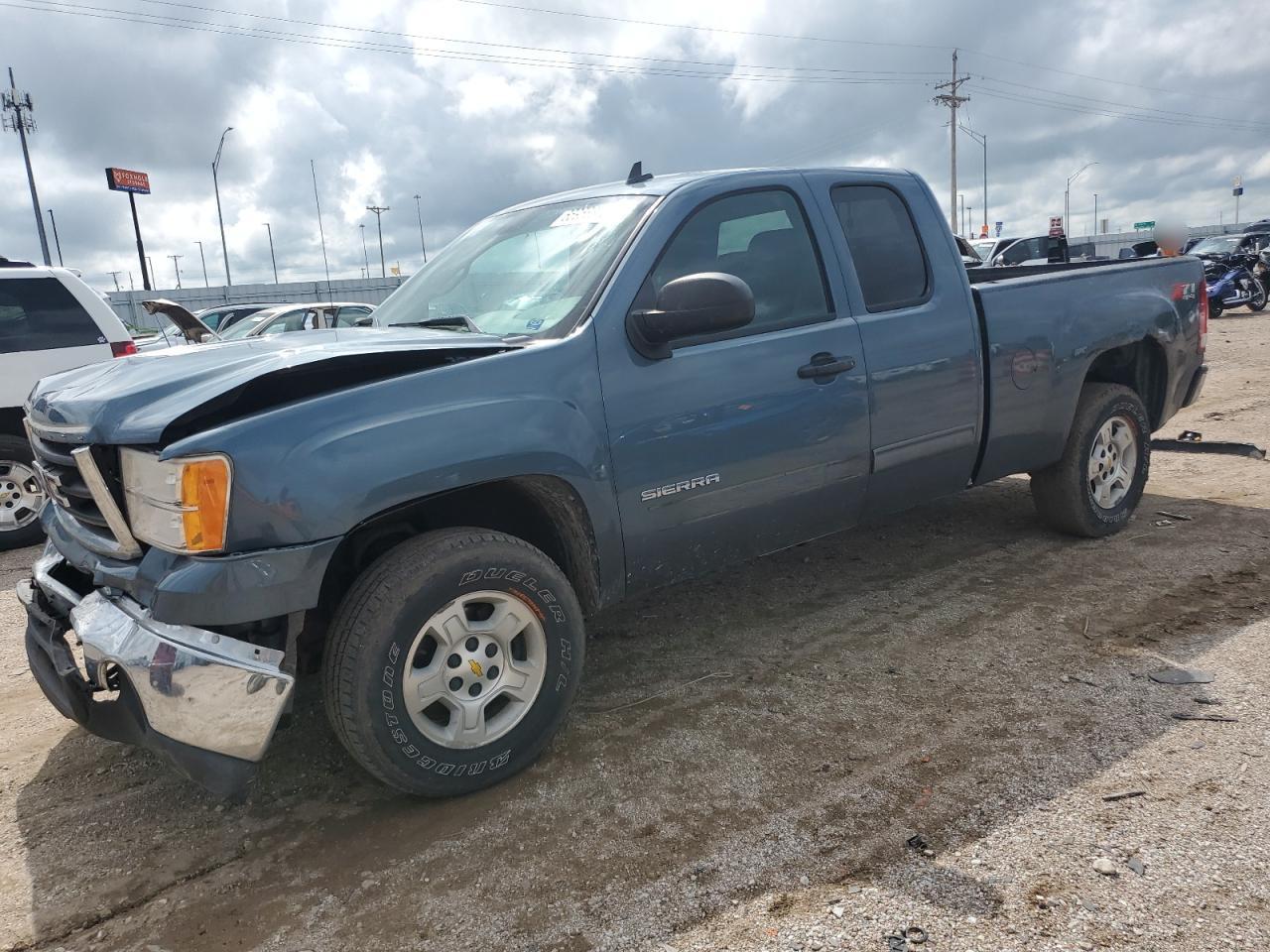 Salvage GMC Sierra Image