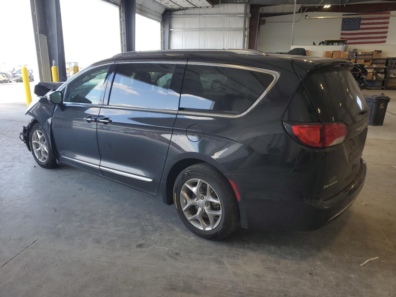 Chrysler Pacifica Limited