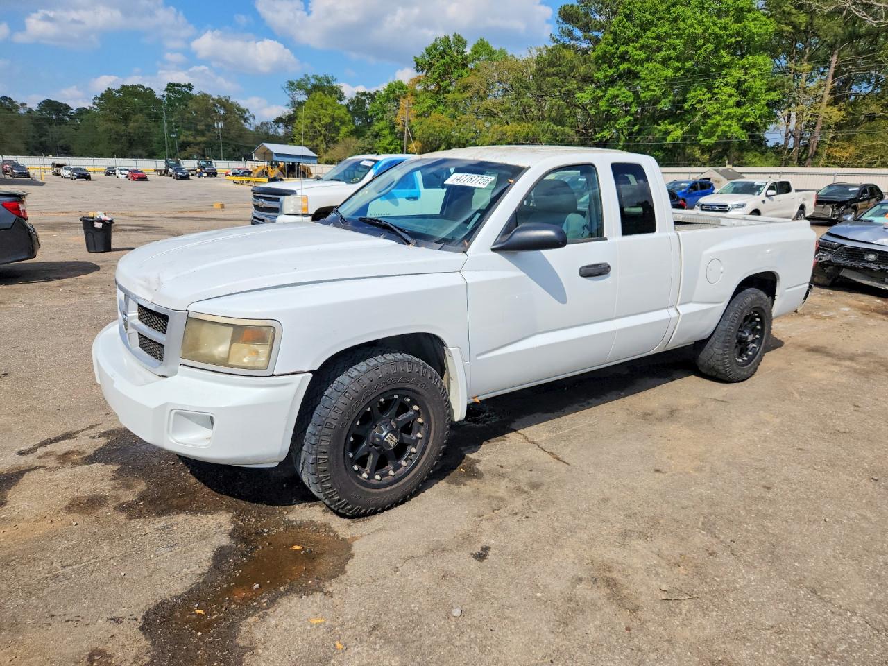 Salvage Dodge Dakota Image