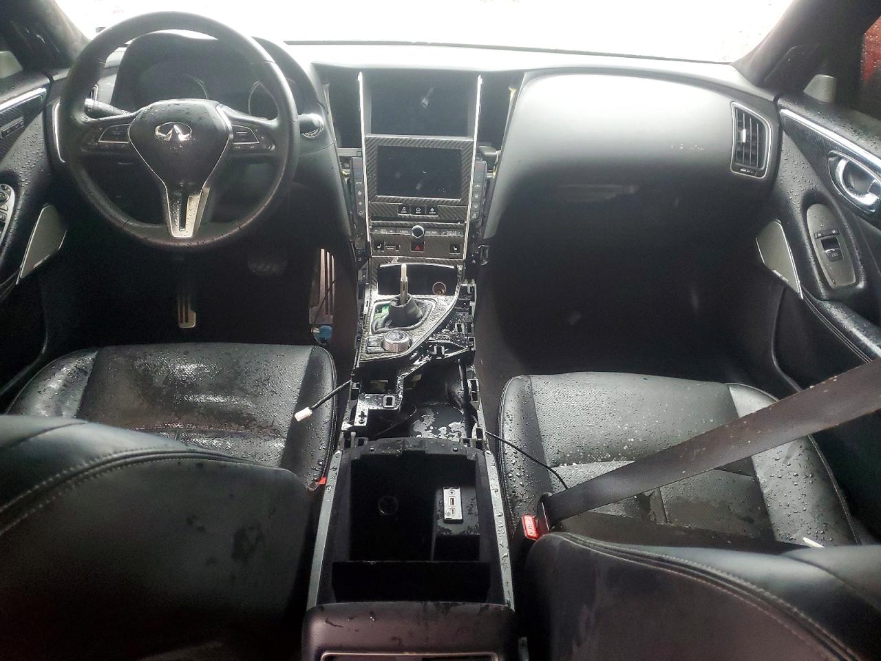 INFINITI Q50 Luxe