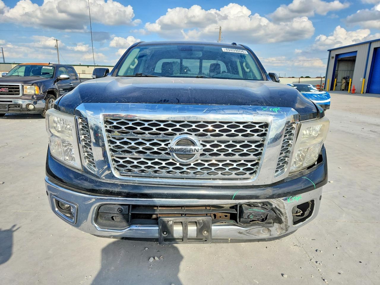 Nissan Titan Sv