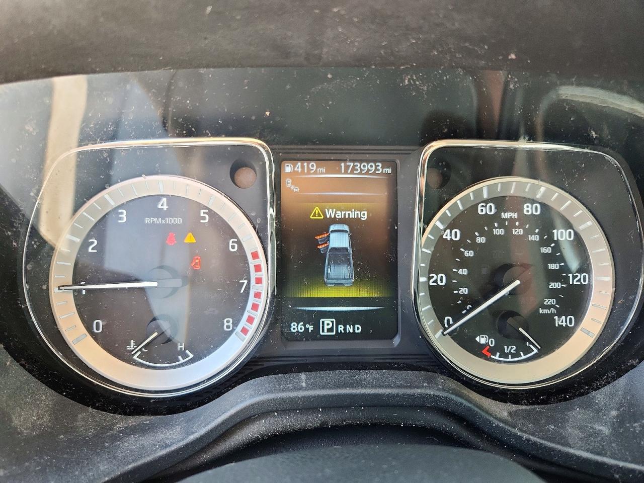 Nissan Titan Sv