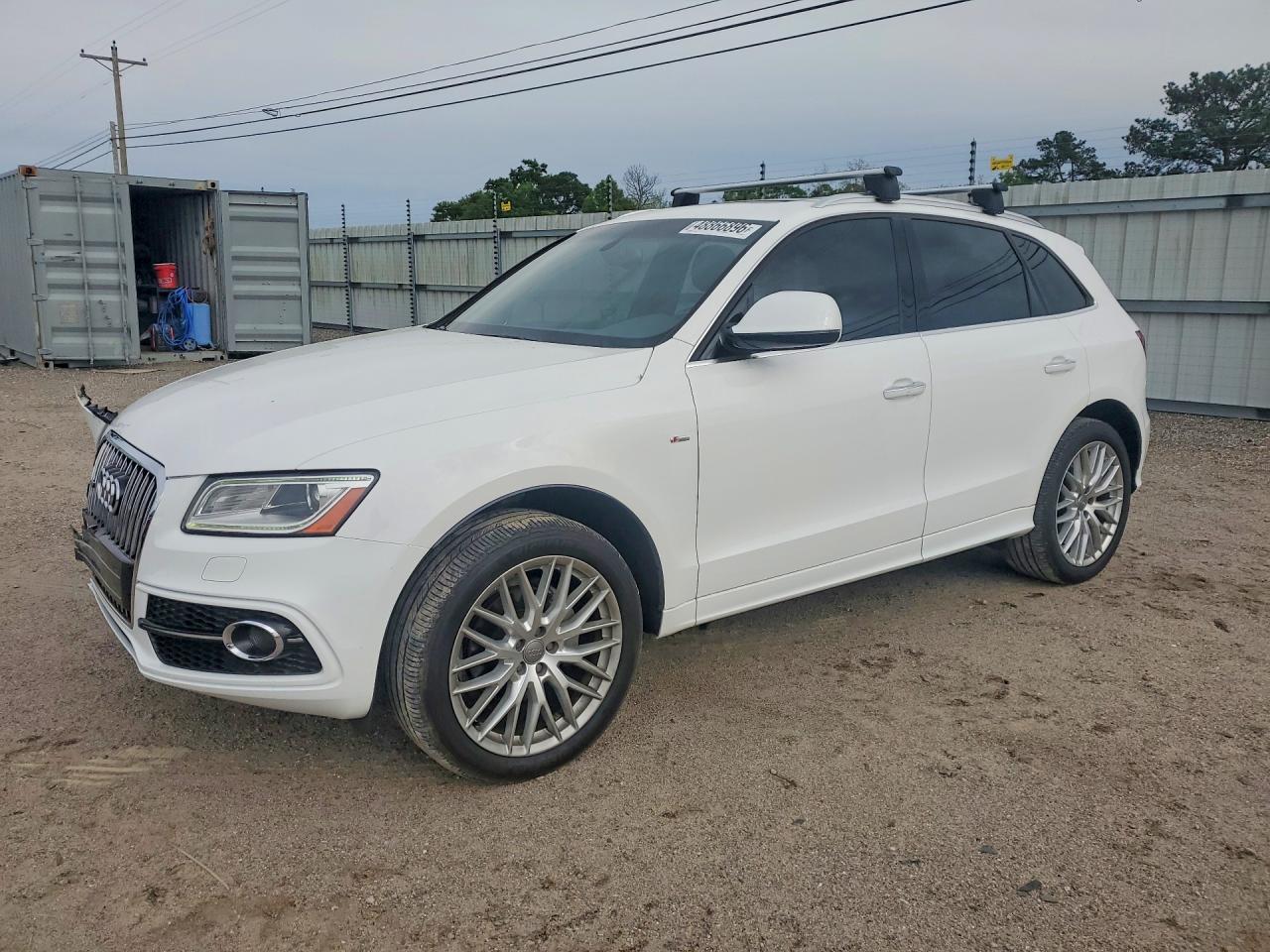 Salvage Audi Q5 Image