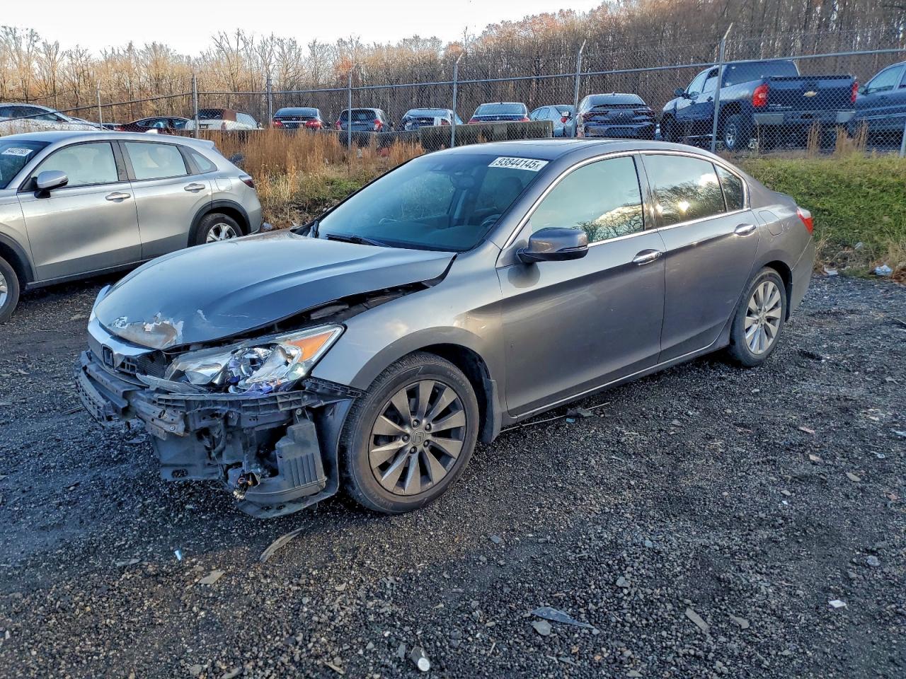 Salvage Honda Accord Image