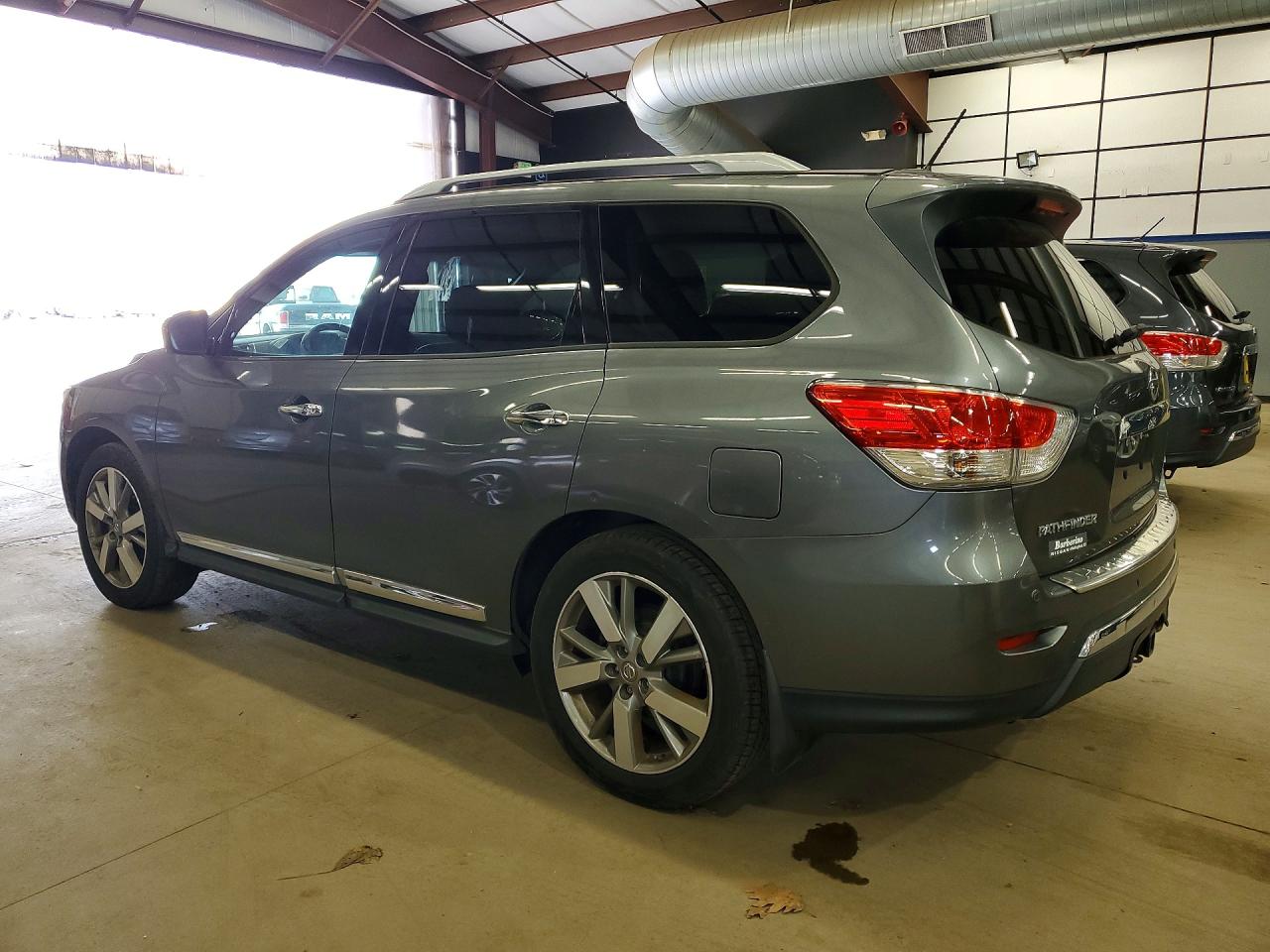 Nissan Pathfinder Platinum