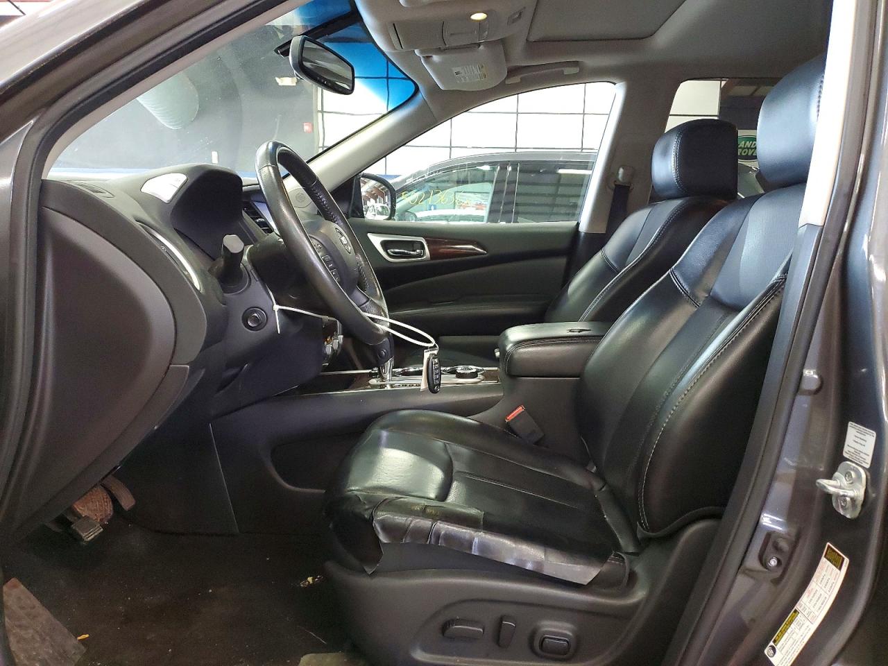 Nissan Pathfinder Platinum