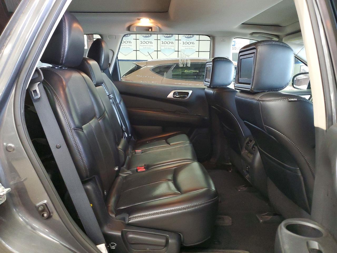 Nissan Pathfinder Platinum