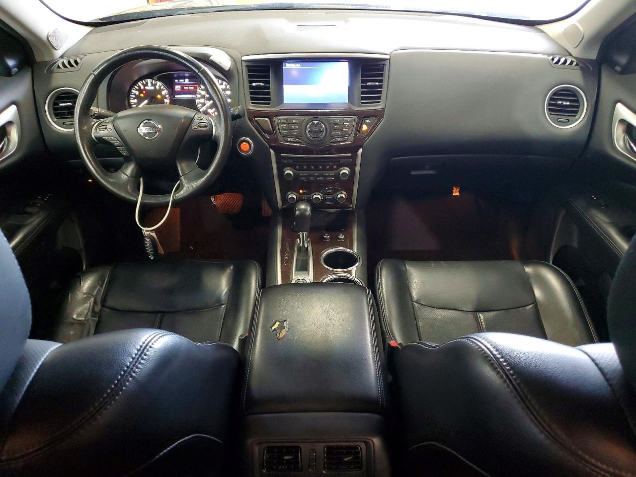 Nissan Pathfinder Platinum