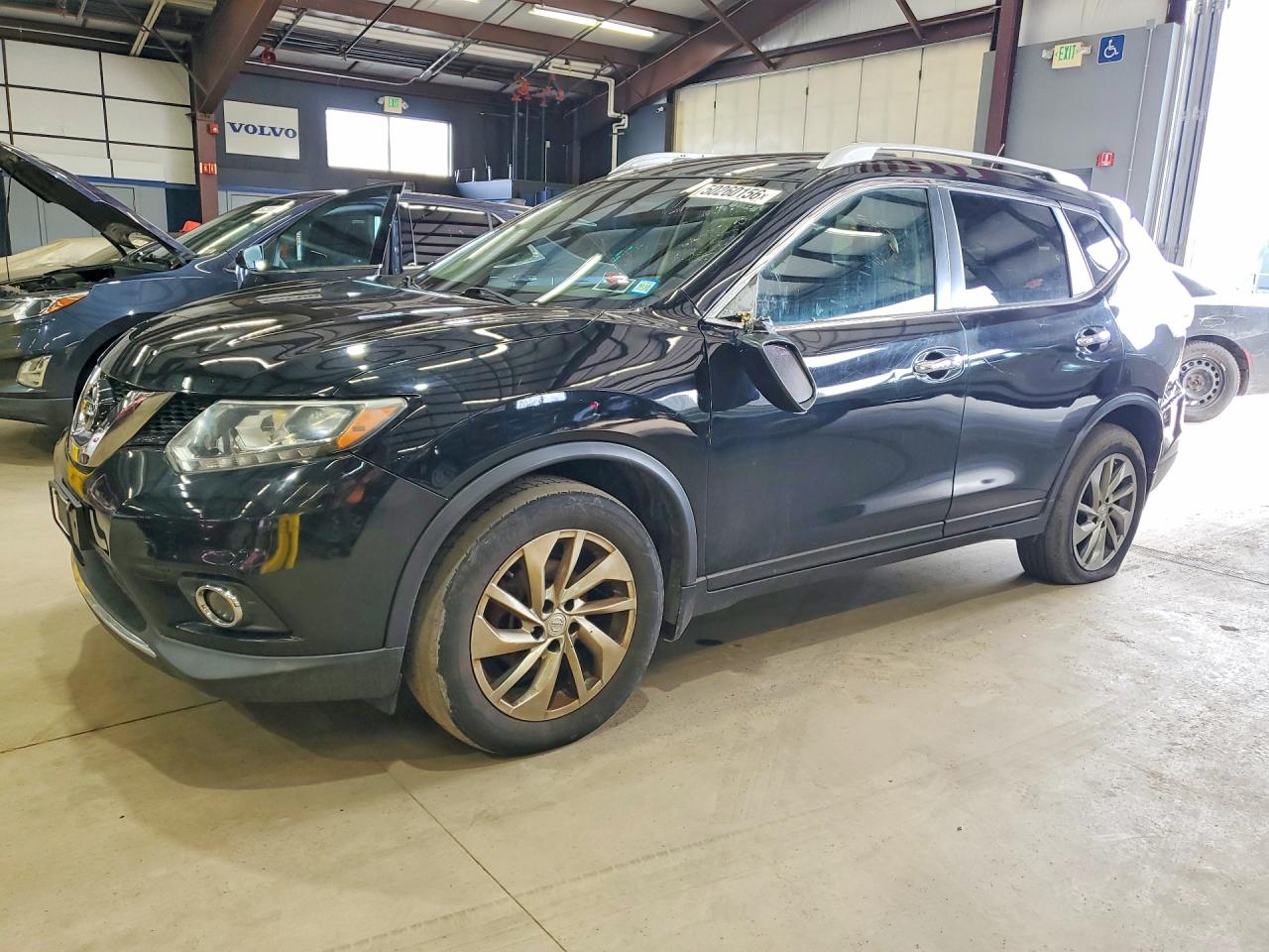Salvage Nissan Rogue Image
